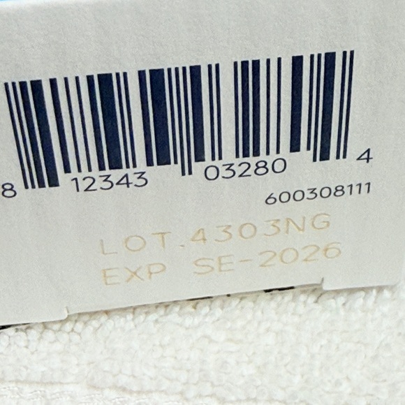 Drunk Elephant Umbra Sheer Mineral Cream 
SPF 30 EXP. Date SE-2026. NIB - Picture 2 of 3